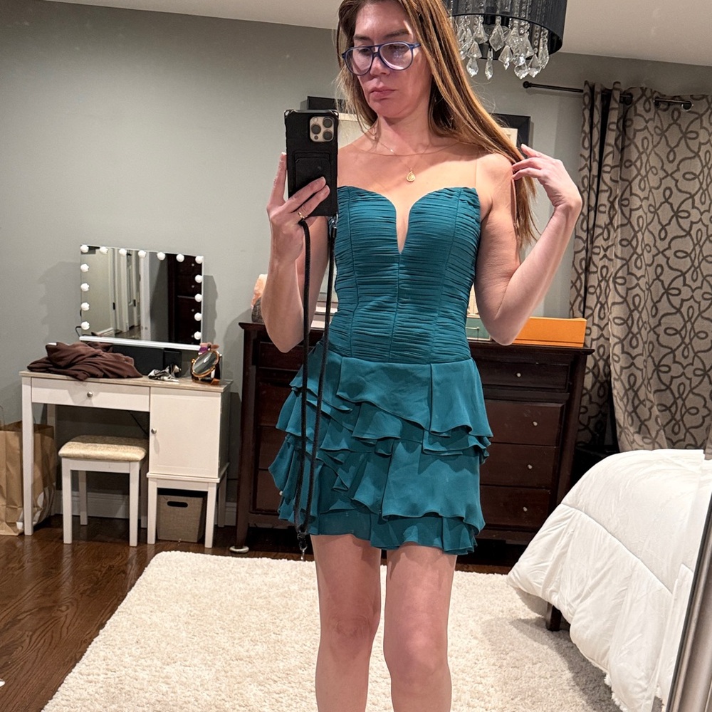Chic Strapless Teal Dress size 4 Never used